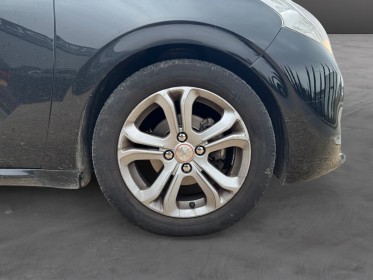 Peugeot 208 1.6 vti 120ch bv automatique roland garros sièges cuir chauffants radar ar xénon garantie 12 mois occasion...