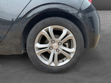 Peugeot 208 1.6 vti 120ch bv automatique roland garros sièges cuir chauffants radar ar xénon garantie 12 mois occasion...