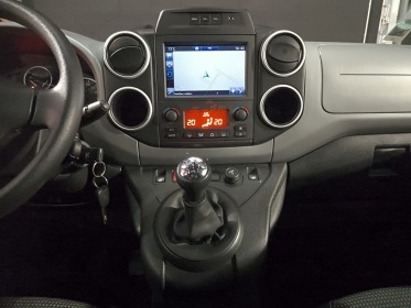 Peugeot partner tepee 1.6 hdi 100ch style attelage carplay caméra garantie 12 mois occasion simplicicar saint-jean...