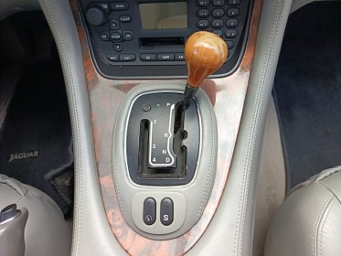 Jaguar daimler super v8 v8 4.0 compresseur - garantie 12 mois - chassis long !!! occasion scl 56 - simplicicar vannes...