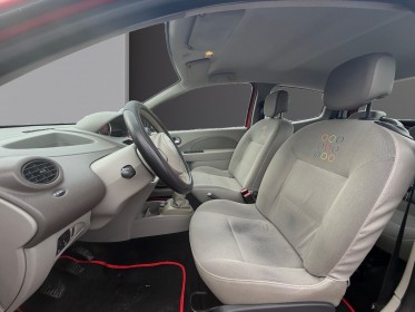 Renault twingo ii 1.2 16v 75 eco2 dynamiquepremiere main occasion avignon (84) simplicicar simplicibike france