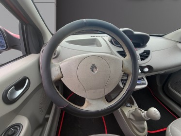 Renault twingo ii 1.2 16v 75 eco2 dynamiquepremiere main occasion avignon (84) simplicicar simplicibike france