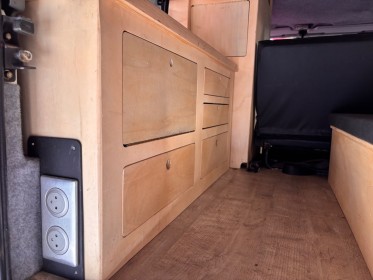 Land rover 110 defender td5 entiÈrement amÉnagÉ et ÉquipÉ road trip carplay tente de toit douchette panneau solaire...