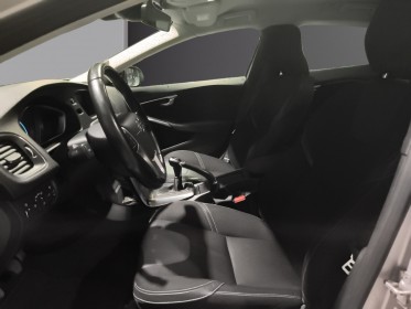 Volvo v40 t2 122 momentum - garantie 12 mois occasion parc voitures beauvais simplicicar simplicibike france