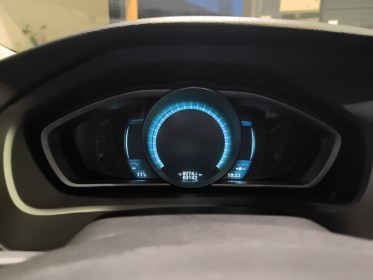 Volvo v40 t2 122 momentum - garantie 12 mois occasion parc voitures beauvais simplicicar simplicibike france