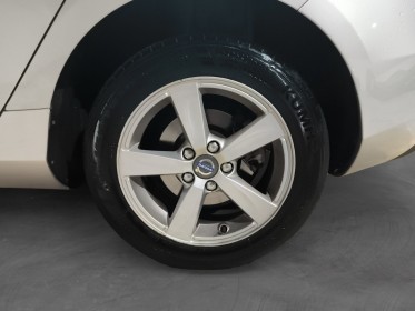 Volvo v40 t2 122 momentum - garantie 12 mois occasion parc voitures beauvais simplicicar simplicibike france