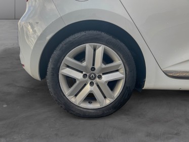 Renault clio v 1.5 blue dci 85ch - entretien renault occasion simplicicar la fleche simplicicar simplicibike france