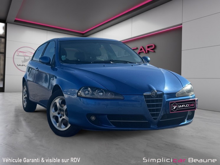 Alfa romeo 147 1.6i t.s. 120 distinctive garantie 12 mois occasion simplicicar beaune simplicicar simplicibike france