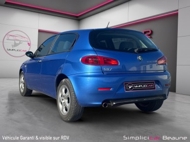 Alfa romeo 147 1.6i t.s. 120 distinctive garantie 12 mois occasion simplicicar beaune simplicicar simplicibike france