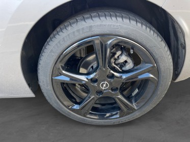 Opel corsa turbo gs line  sieges chauffants  / garantie 12 mois occasion simplicicar la fleche simplicicar simplicibike france