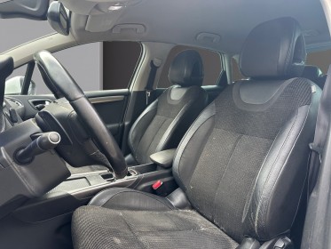 Citroen c4 e-hdi 115 exclusive etg6 garantie 12 mois occasion simplicicar vienne simplicicar simplicibike france