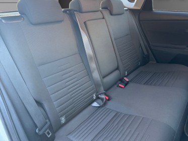 Toyota auris hybride 136h design caméra de recul garantie 12 mois occasion simplicicar mery-sur-oise simplicicar...