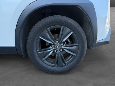 Lexus ux 250h hybride 2wd mc luxe apple carplay keyless virtual cokpit camera de recul interieur cuir garantie lexus...
