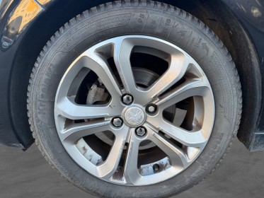Peugeot 208 1.6 e-hdi 92 féline /distri ok/ toit pano/ radar arr occasion simplicicar veauche simplicicar simplicibike france