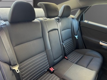 Volvo s40 1.6d drive - 110 feeling, radar arrière, clim auto, entretien volvo, garantie 12 mois occasion simplicicar...