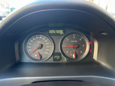 Volvo s40 1.6d drive - 110 feeling, radar arrière, clim auto, entretien volvo, garantie 12 mois occasion simplicicar...