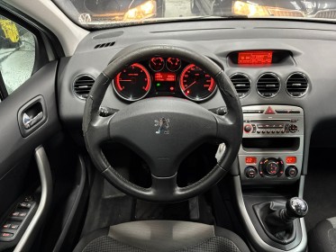 Peugeot 308 1.6 hdi 110ch - confort pack - garantie 12 mois occasion simplicicar brest simplicicar simplicibike france