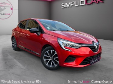 Renault clio v red edition tce 100ch - carplay - faible km - moteur a chaine - occasion simplicicar compiegne simplicicar...