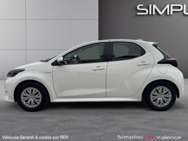 Toyota yaris hybride my20 116h france régulateur adaptatif demarrage sans clé plein phare auto clim auto suivi toyota......