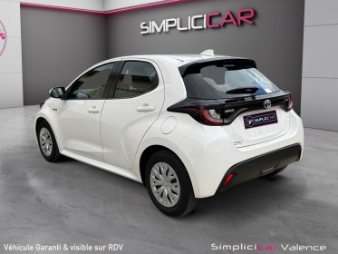 Toyota yaris hybride my20 116h france régulateur adaptatif demarrage sans clé plein phare auto clim auto suivi toyota......