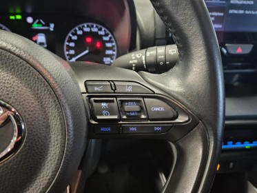Toyota yaris hybride my20 116h france régulateur adaptatif demarrage sans clé plein phare auto clim auto suivi toyota......