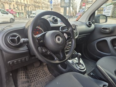 Smart fortwo coupe 1.0 71 ch ss ba6 pure / premiere main - entretient a jour - garantie 12 mois occasion paris 17ème...