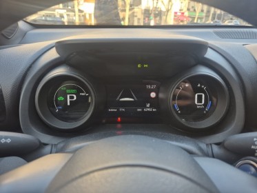 Toyota yaris cross hybride my22 116h awd-i design occasion paris 17ème (75)(porte maillot) simplicicar simplicibike france