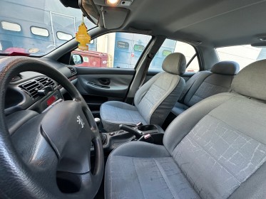 Peugeot 406 1.8e 16v 117 ch st - faible kilometrage - kit de distribution effectue occasion simplicicar lagny  simplicicar...