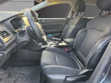 Renault megane iv berline business tce 115 energy business aides au parking av/ar carplay climatisation garantie 12 mois...