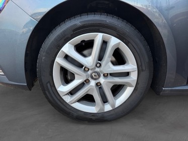 Renault megane iv berline business tce 115 energy business aides au parking av/ar carplay climatisation garantie 12 mois...