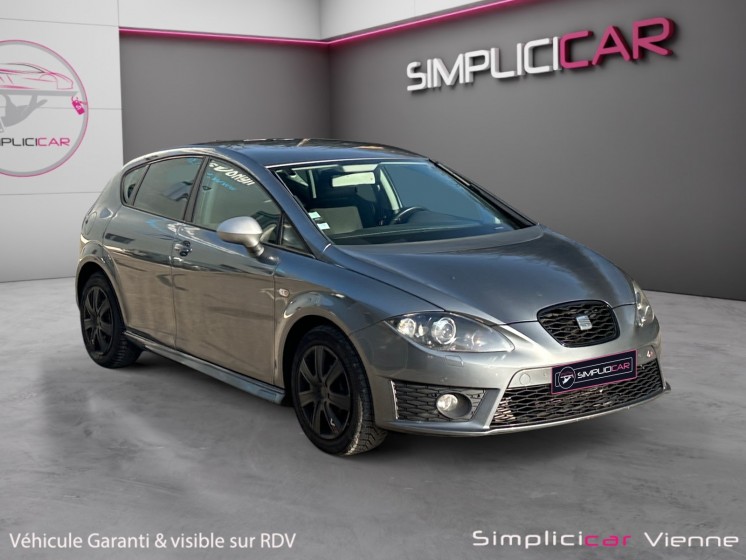 Seat leon 2.0 tdi 140 cr fr garantie 12 mois occasion simplicicar vienne simplicicar simplicibike france