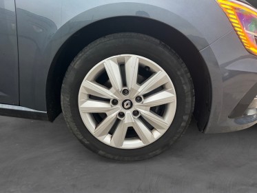 Renault megane iv berline 1.5 dci 115 edc régulateur clim auto full led garantie 12 mois occasion barberey simplicicar...