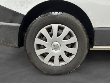 Renault trafic fourgon 2.0l dci 120ch ss - l2h1 - prix ht 16660 - tva recuperable - finition grand confort - garantie 12 mois...