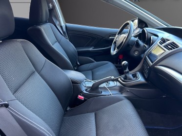 Honda civic 2015 1.6 i-dtec 120 exécutive navi, sièges chauffants, caméra de recul, climatisation, vitres teintées,......