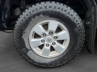 Toyota hilux simple cabine hilux chassis  4x4 144 d-4d lecap occasion simplicicar toulon ouest simplicicar simplicibike france