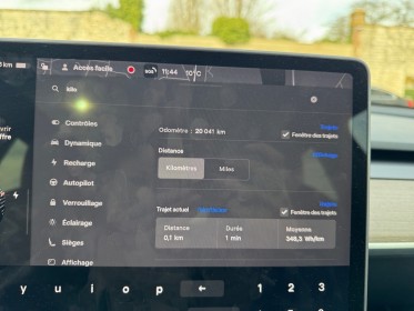 Tesla model y grande autonomie rwd  pilote amélioré  garantie occasion simplicicar vernon simplicicar simplicibike france
