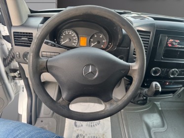Mercedes sprinter fourgon 213 cdi attelage habillage bois casiers bois garantie 12 mois occasion simplicicar labarthe...