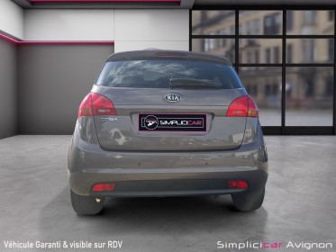 Kia venga 1.6 crdi 115 ch premium distribution a chaine - embrayage neuf occasion avignon (84) simplicicar simplicibike france
