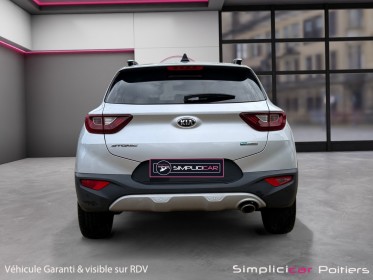 Kia stonic tgdi mhev 120 dct premium caméra de recul volant et sièges chauffants garantie 12 mois occasion simplicicar...