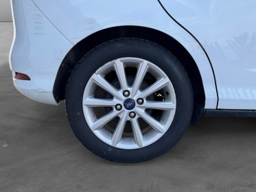 Ford b-max 1.0 ecoboost 125 ss titanium attelage suivi complet radar ar bluetooth garantie 12 mois occasion simplicicar...