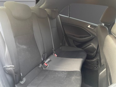 Hyundai i20 active 1.0 t-gdi 100 black ride  garantie 12 mois occasion simplicicar lyon nord simplicicar simplicibike france