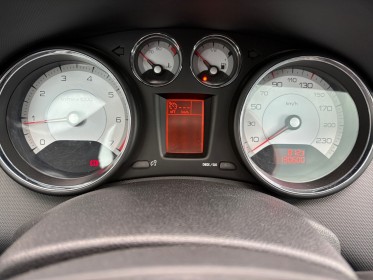 Peugeot 308 1.6 thp 150ch féline/ full cuir/ sièges chauffants/ toit panoramique occasion simplicicar orgeval  simplicicar...