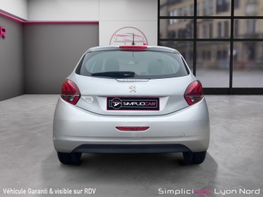 Peugeot 208 puretech 68ch bvm5 like  garantie 12 mois occasion simplicicar lyon nord simplicicar simplicibike france