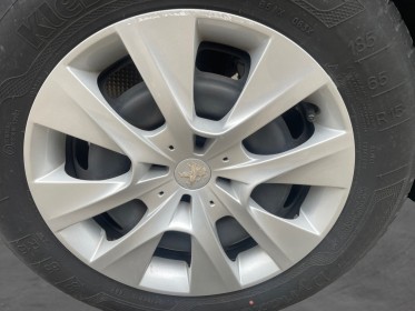 Peugeot 208 puretech 68ch bvm5 like  garantie 12 mois occasion simplicicar lyon nord simplicicar simplicibike france