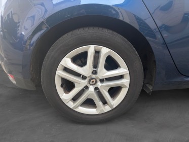 Renault megane iv berline business lue dci 115 business, clim auto, radar av/ar, fermeture centralisées, garantie 12 mois...