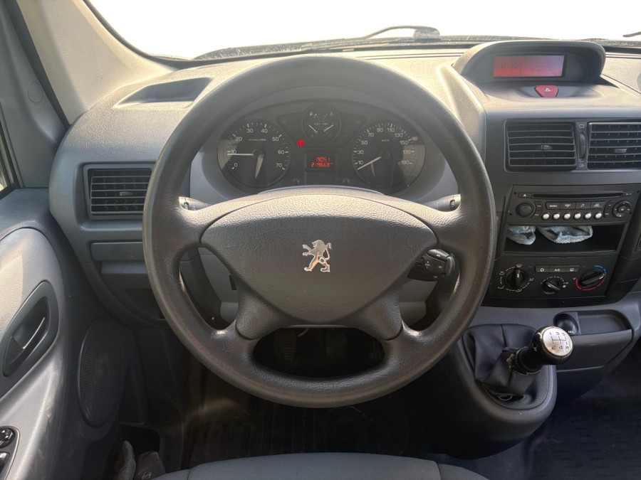 PEUGEOT d'occasion EXPERT TEPEE COURT 1.6 HDI 90 CONFORT 9P de 2007