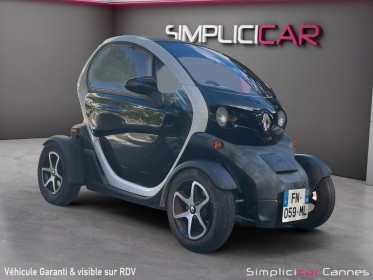 Renault twizy intens noir 45 batterie en location occasion cannes (06) simplicicar simplicibike france