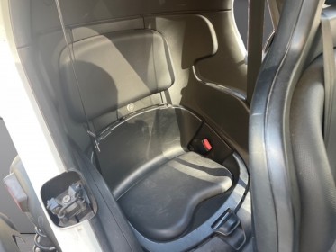 Renault twizy intens noir 45 batterie en location occasion cannes (06) simplicicar simplicibike france