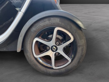 Renault twizy intens noir 45 batterie en location occasion cannes (06) simplicicar simplicibike france