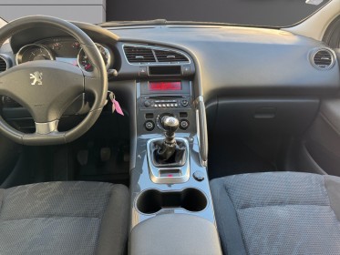 Peugeot 3008 1.6 hdi 16v 112ch fap garantie 12 mois occasion simplicicar toulon est simplicicar simplicibike france